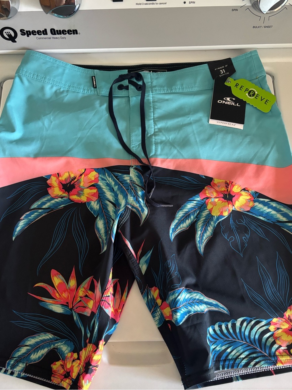 NWT O’Neill Hyperfreak 31 Board Shorts 31  Surf Swim Trunks Stretch REPREVE